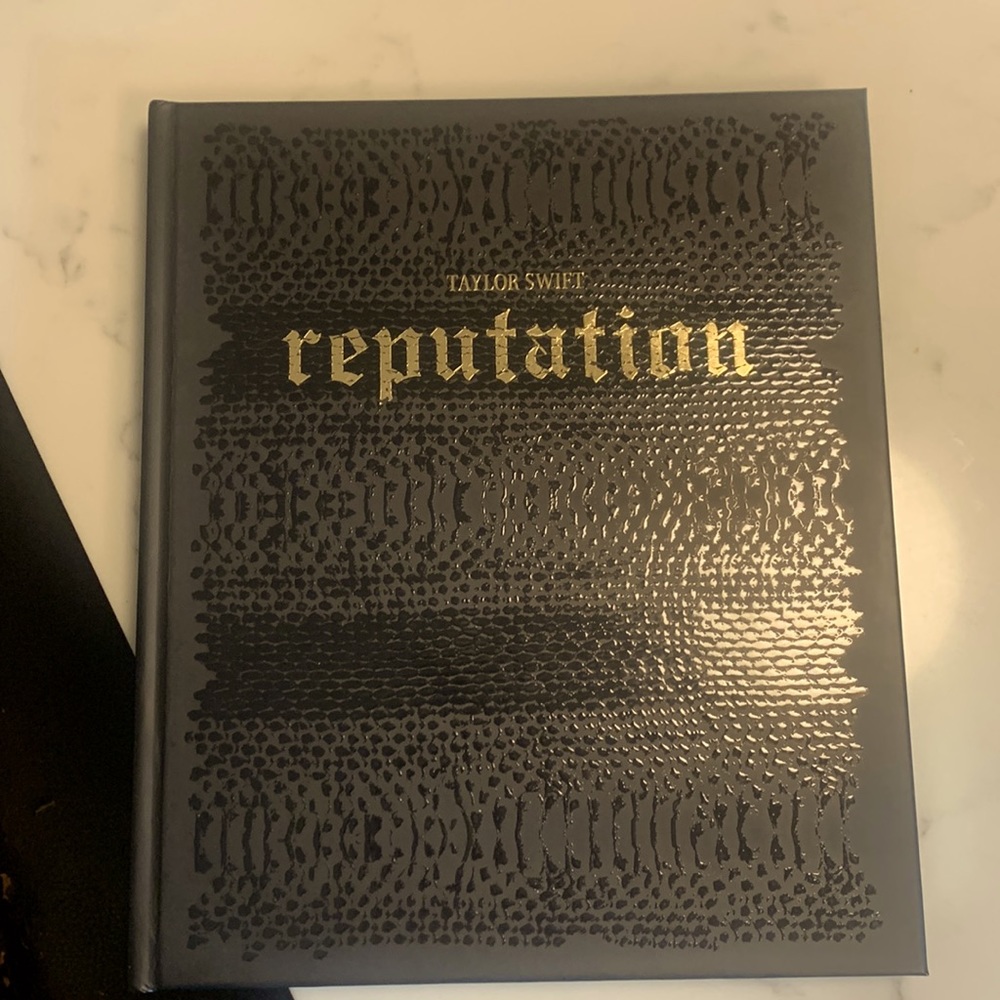 Taylor Swift reputation tour VIP limited edition book. Amazing condition.